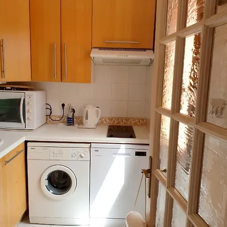 D'une A Florent Avec Terrasse Amenagee A 50 M De La Plage * Saint-Florent (Corsica)