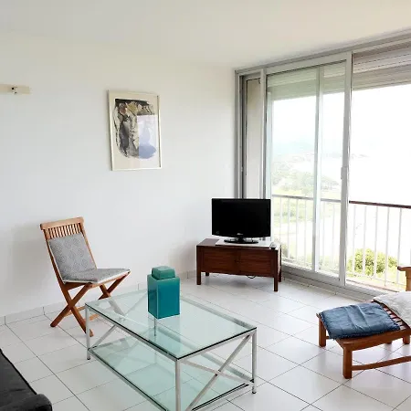 D'une A Florent Avec Terrasse Amenagee A 50 M De La Plage *